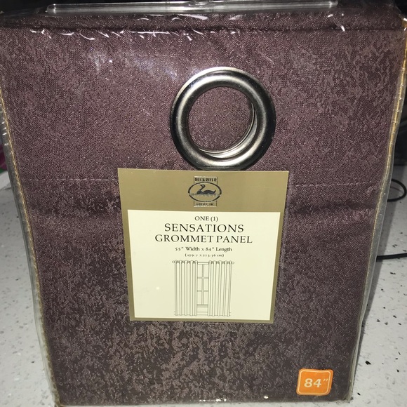 Curtain Panel - Picture 4 of 6